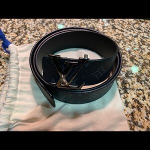 Louis Vuitton men’s belt Black